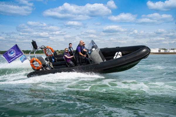 Motorboat training course with Mendez Marine